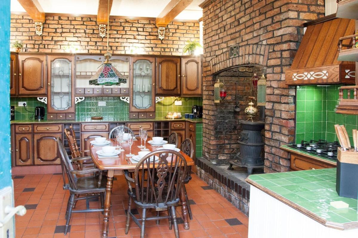 Victorian Elegance At Kingscliffe, Sleeps 17 Villa Manchester Kültér fotó